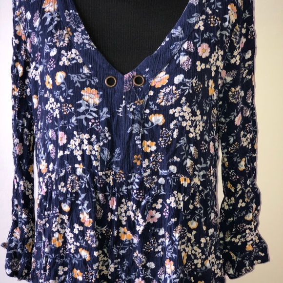 🛍️New Wallflower Boho Floral Top - Picture 14 of 14